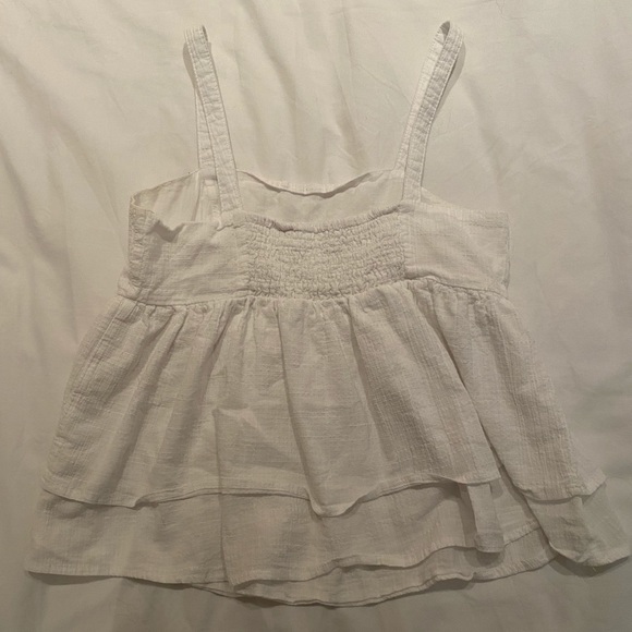 Vestique top - white 
Size small - Picture 2 of 2